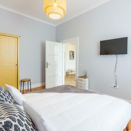 City Chic 3 Bedroom Apartment Cluj-Napoca Extérieur photo