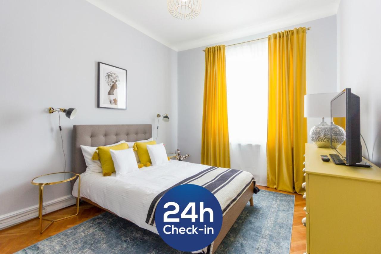 City Chic 3 Bedroom Apartment Cluj-Napoca Extérieur photo