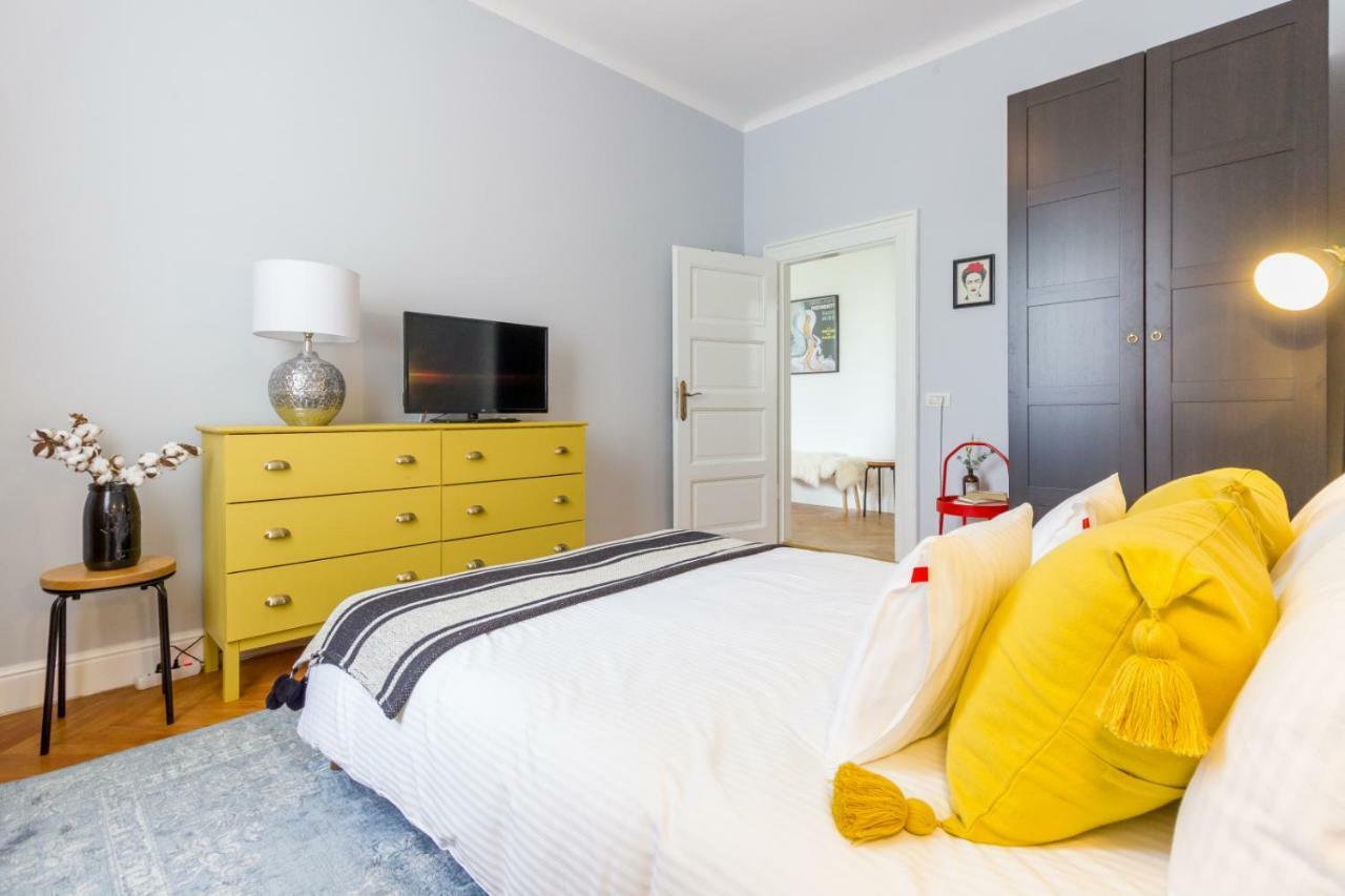 City Chic 3 Bedroom Apartment Cluj-Napoca Extérieur photo