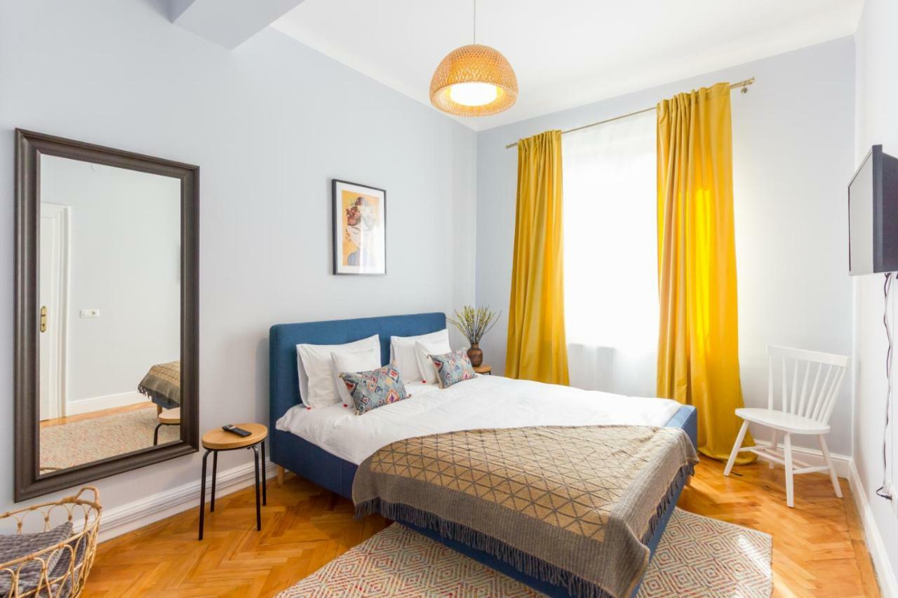 City Chic 3 Bedroom Apartment Cluj-Napoca Extérieur photo