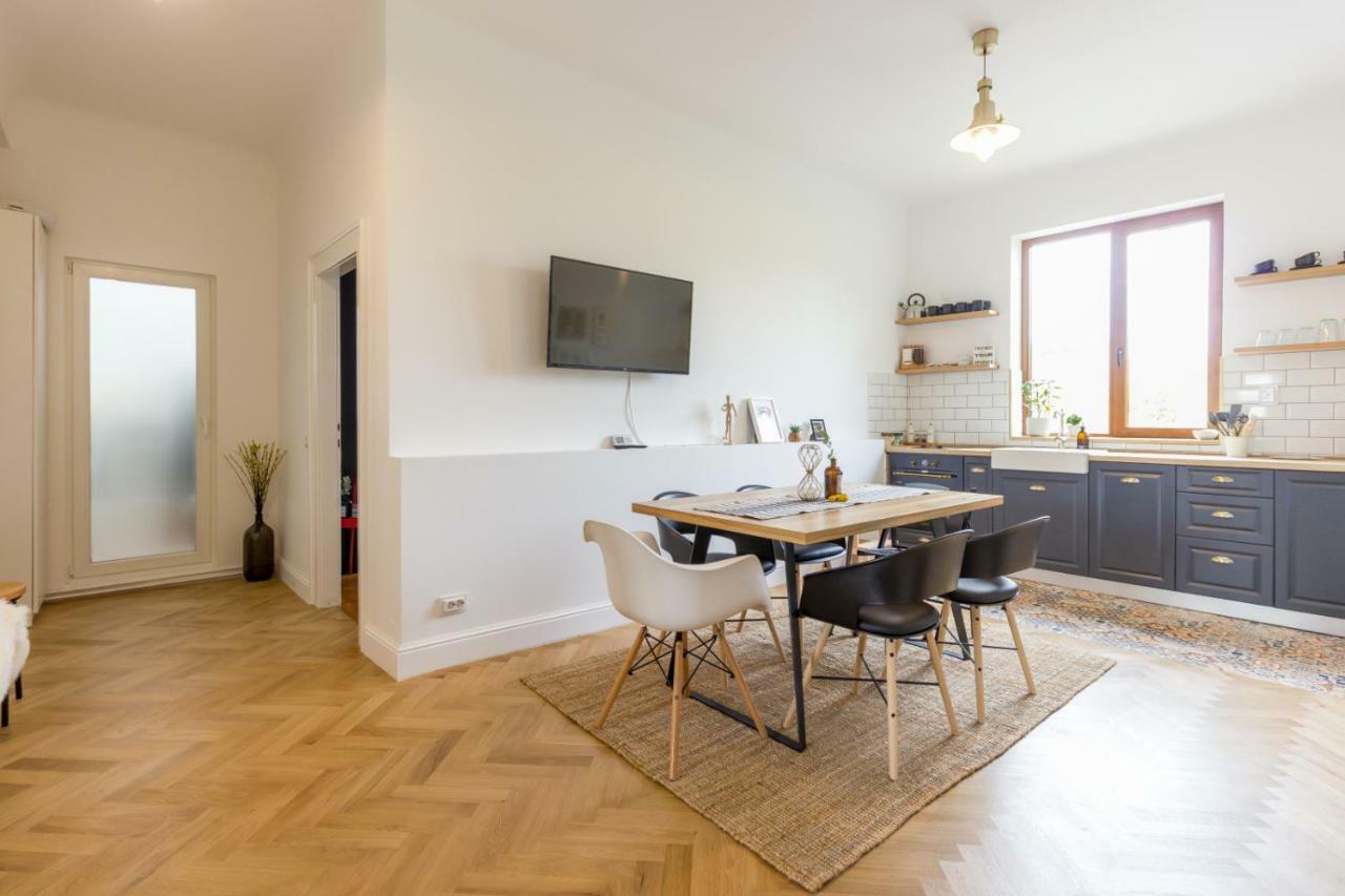 City Chic 3 Bedroom Apartment Cluj-Napoca Extérieur photo