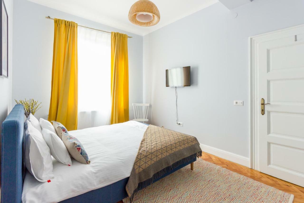 City Chic 3 Bedroom Apartment Cluj-Napoca Extérieur photo
